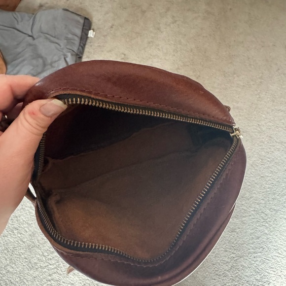 Portland Leather Brown Crossbody Bag - Picture 4 of 4